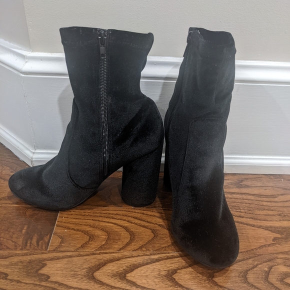 Esprit Black Velvet Chunky Heel Ankle Boots - Picture 2 of 10